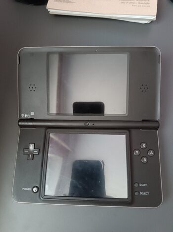 Nintendo DSi XL, ATRIŠTAS