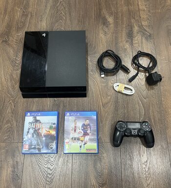 PlayStation 4, Black, 500GB/2 žaidimai