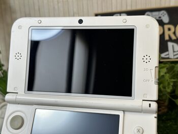 Nintendo 3DS XL, White