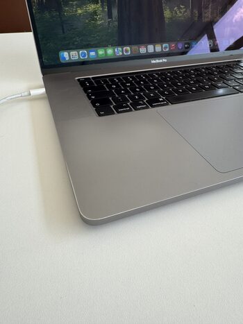 Apple MacBook Pro 16 (2019) Intel i7-9750H Intel Radeon Pro 5300M / 16GB DDR4 / 512GB NVME / 100 Wh / 339S00458 / Space grey