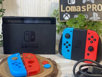 Nintendo Switch con accesorios 