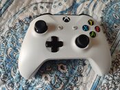 Get  Xbox One S All Digital + Mando y Accesorios 