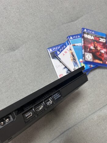 Ps4 slim 500gb + žaidimai 