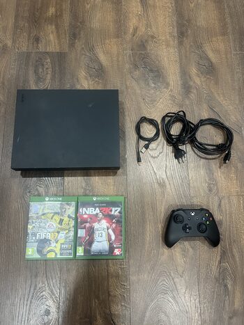 Xbox One X, Black, 1TB/2 žaidimai