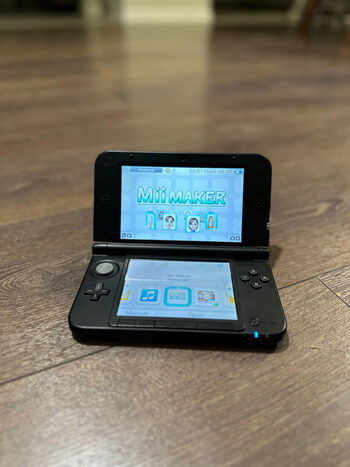 Nintendo 3DS XL konsolė