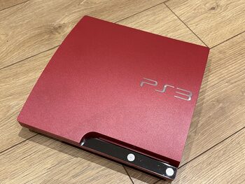 PlayStation 3 Slim, Scarlet Red reta konsolė