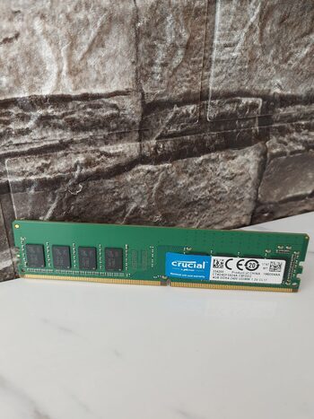 Crucial 4 GB (1 x 4 GB) DDR4-2400 Black / Green PC RAM