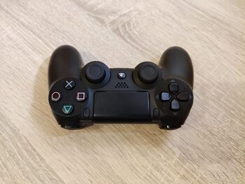 Playstation 4 Dualshock 4, V1 juodas originalus pultelis