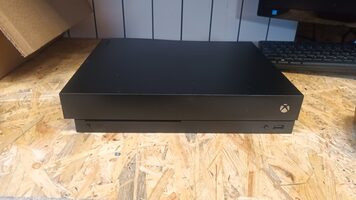 Xbox One X, Black, 1TB, x2 pultai