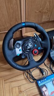 Logitech G29 vairas su pedalais dovanu zaidimas