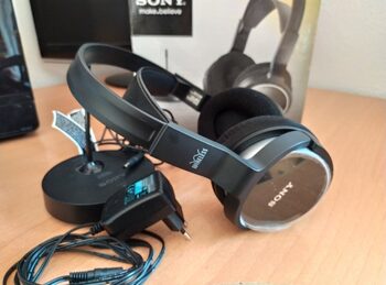 Cascos inalámbricos Sony RF810RK