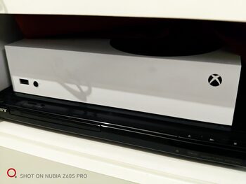 Consola Xbox Series S 512GB + estación de carga.