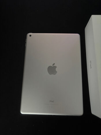 Apple iPad Wi-Fi 32GB