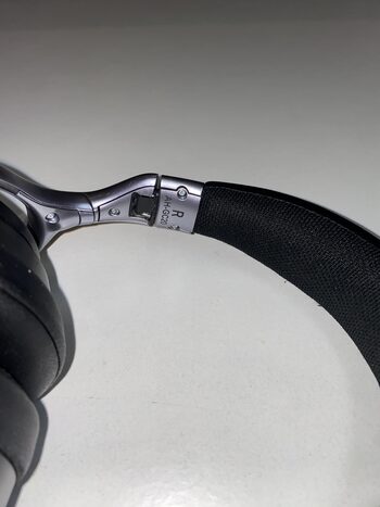 Denon AH-GC20
