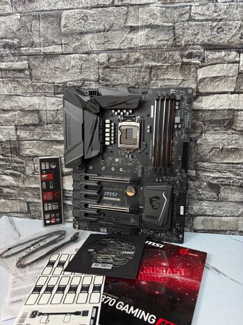 MSI Z370 GAMING M5 Intel Z370 ATX DDR4 LGA1151 3 x PCI-E x16 Slots Motherboard