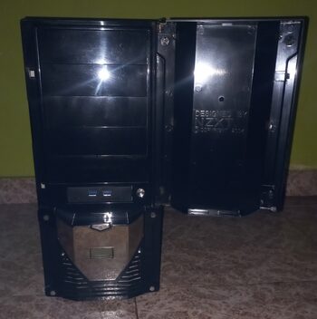 Torre Nzxt Trinity (Black) + 3x Ventiladores - 40€