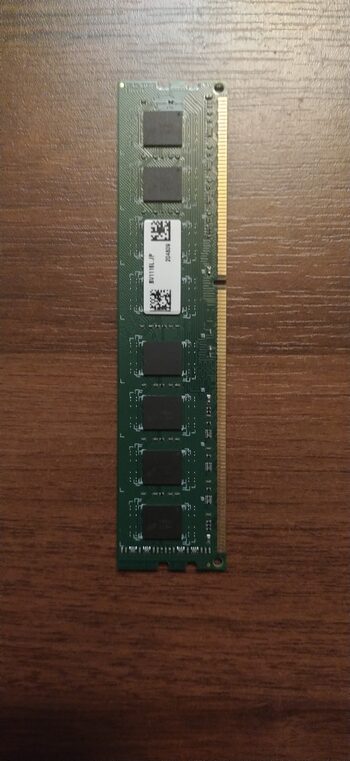 Crucial 8 GB (1 x 8 GB) DDR3-1600 Green PC RAM