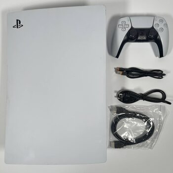 PlayStation 5, Black & White, 825GB + Controller and Cables