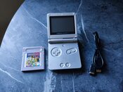 Game Boy Advance SP ir Gameboy Gallery žaidimas