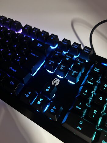 Silver Crest Semi Mechanical Šviečianti Gaming Klaviatūra for sale