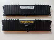 Corsair Vengeance LPX 16 GB (2 x 8 GB) DDR4-3200 Black / Yellow PC RAM