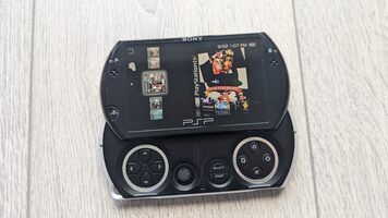 Atrištas PSP Go 16gb + 37 žaidimu for sale