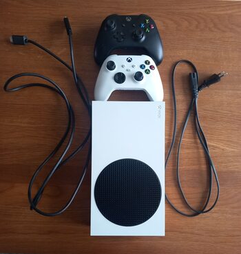 Xbox series S white 512GB.