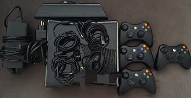 Xbox 360 S, Black, 250GB