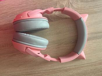Razer Kraken v2 bt kitty edition Ausinés