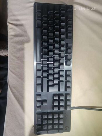 Logitech g513