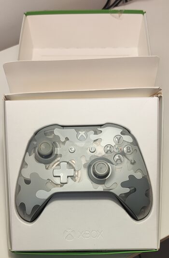 Xbox wireless controller special edition ARCTIC CAMO.