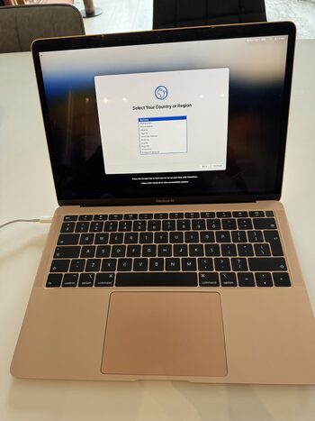 MacBook Air 2019 13, Rose Gold, Intel i5 1.6 GHz 8GB RAM, 128GB SSD
