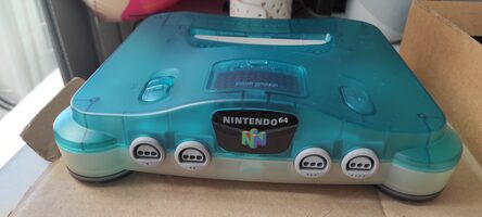 Nintendo 64, Blue & White