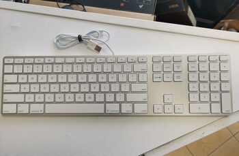 Apple Magic Keyboard A1243 laidinė klaviatūra su NUM PAD