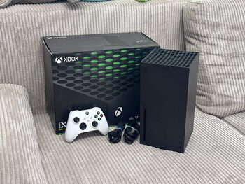 XBOX Series X 1TB su baltu pulteliu