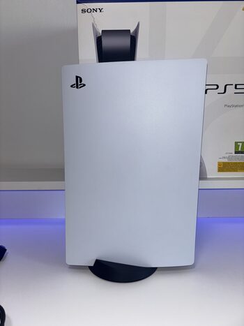 PlayStation 5, Black & White, 825GB for sale