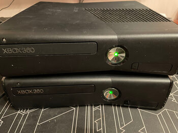 Xbox360 S, nerodo vaizdo, 2vnt