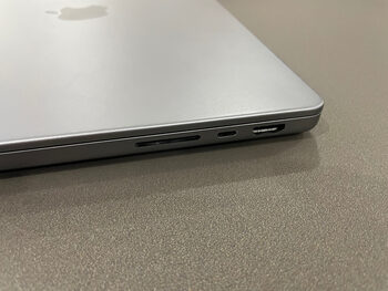 Apple MacBook Pro 13 Arm-based Apple M1 Arm-based M1 8-core / 8GB DDR4 / 256GB NVME / 58.2 Wh / Wi-Fi 6 AX201 / Silver