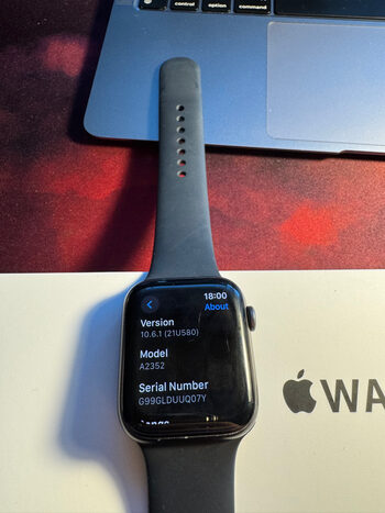 Apple Watch SE GPS 44mm