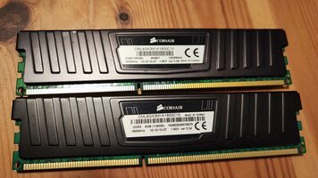 Corsair Vengeance 16 GB (2 x 8 GB) DDR3-1600 PC RAM