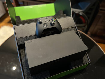 Get Apynaujis Xbox Series X + Garantija