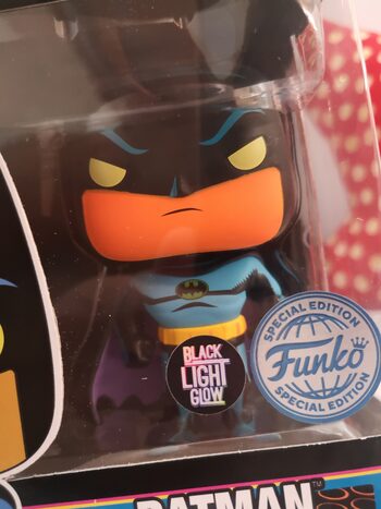 Funko Pop Batman 369 Special Edition Black Light Glow 12E