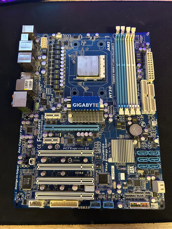 Gigabyte GA-770TA-UD3 AMD 770 ATX DDR3 AM3 1 x PCI-E x16 Slots Motherboard