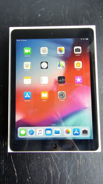 Apple iPad Air 32GB Wi-Fi Space Gray