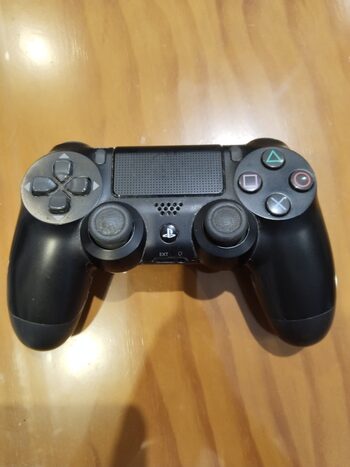 Mando ps4 oficial (no funciona)