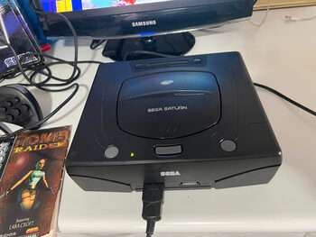 Sega Saturn Con Caja + 2 Mandos + Cableado + 1 Juego 