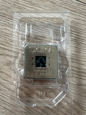 AMD Ryzen 7 5700X3D su 2 metų garantija