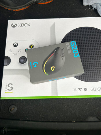 Xbox Series S + mando + auriculares