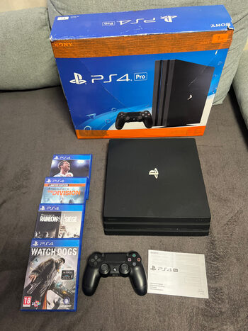 Ps4 Pro 1TB + 4 žaidimai + pultelis