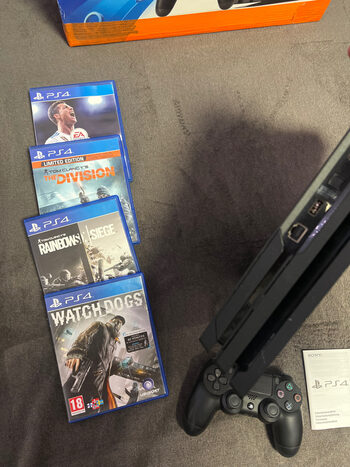 Ps4 Pro 1TB + 4 žaidimai + pultelis for sale